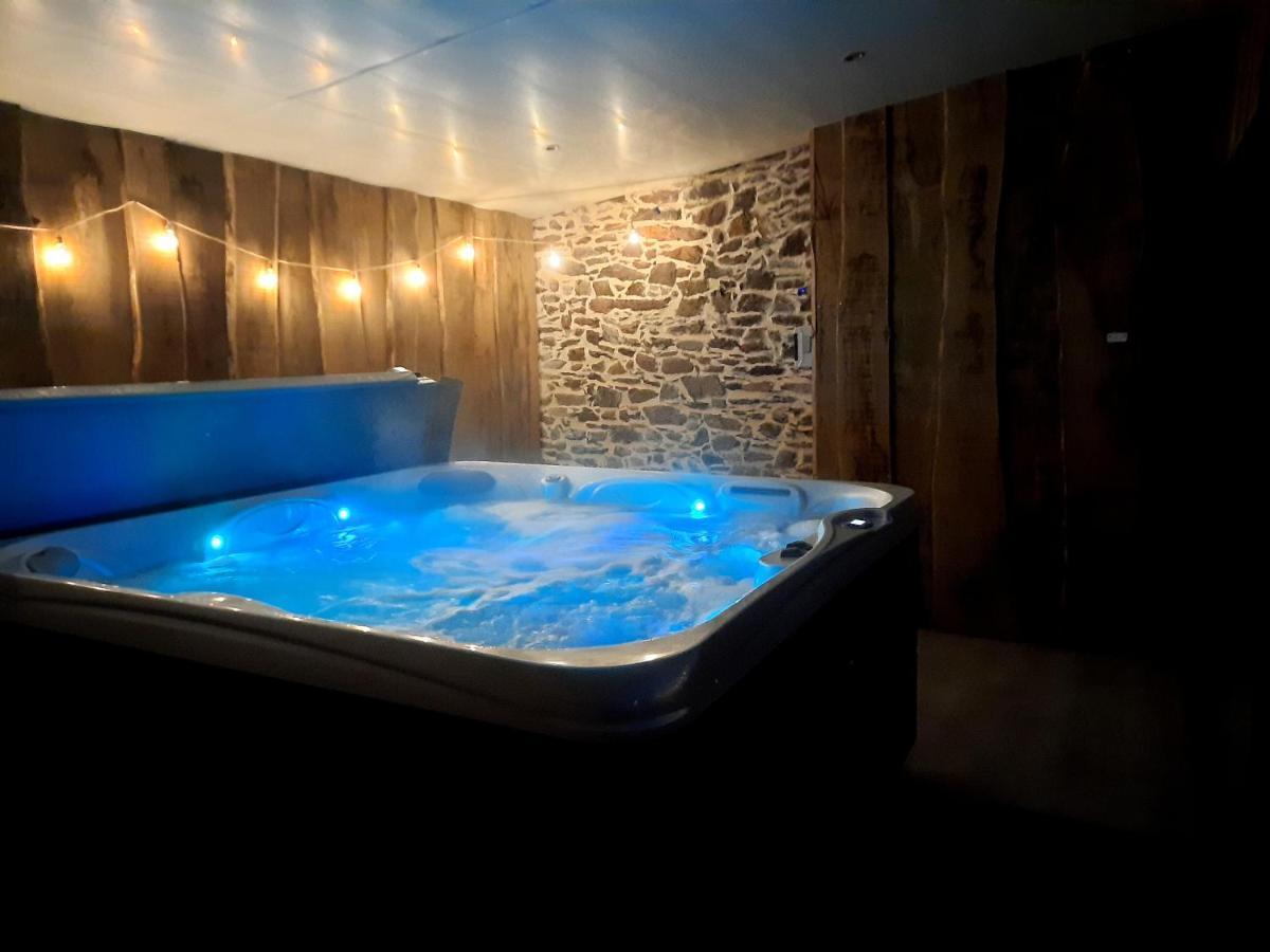 A La Memoire De Merlin & Spa Saint-Malon-sur-Mel Экстерьер фото